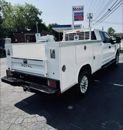 2022 FORD F-250SD CABINA EXTENDIDA 4X4 CAMIÓN DE SERVICIO UTILITARIO - $29,999 (Monroe, NY)63435791685507122