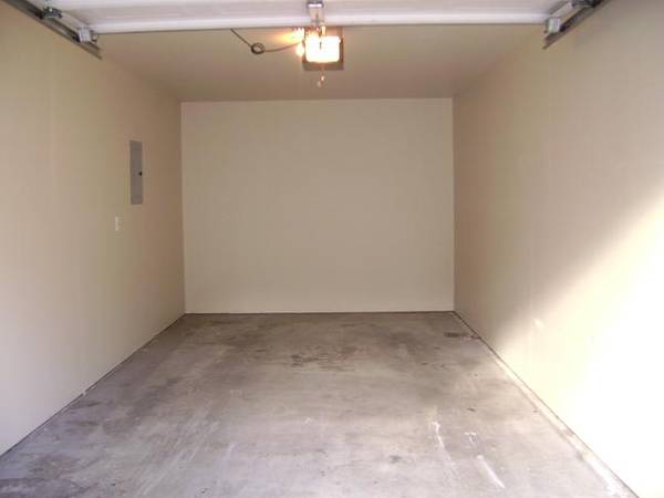 $1,725 / 2br - 880ft2 - ¡Excelente oferta! - TOWNHOME CON GARAJE/LAVADORA/SECADORA (East Gresham)63841707869955122