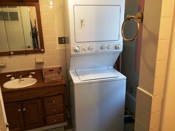$1,495 / 1br - o 2........INCLUYE ::: lavadora/secadora! / aire acondicionado central !! / estacionamiento !!! (HAMDEN)64010163822723122