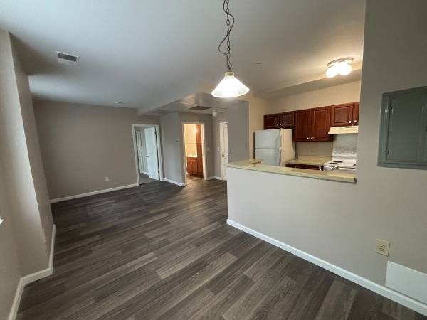 $765 / 1br - Newly Renovated 1 Bedroom (Saint Louis)63770209361283124