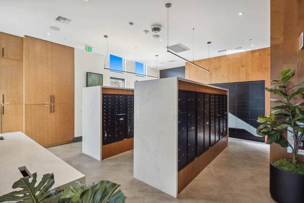 $5,763 / 2br - 995ft2 - Pagos de alquiler en línea, duchas extragrandes, 2bd (vista a la montaña)63824142153731124
