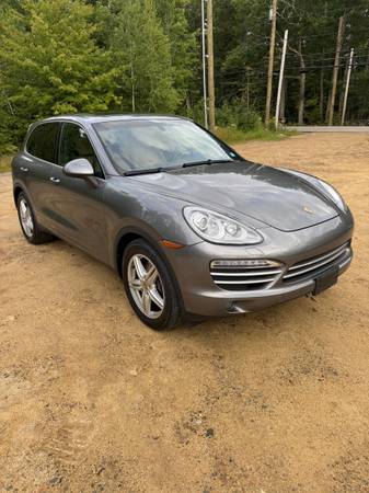 2014 Porsche Cayenne Platinum Edition 1