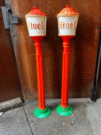 Poloron Products 46” Noel Lamp Post Vintage Christmas Blow Mold 1