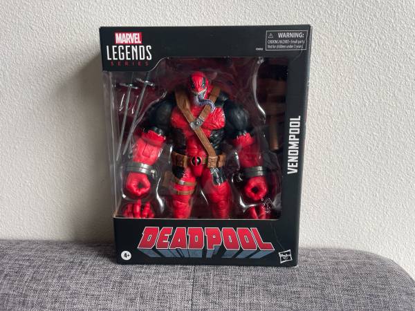 Marvel Legends Venompool Deadpool Deluxe figure Target Exclusive New 1