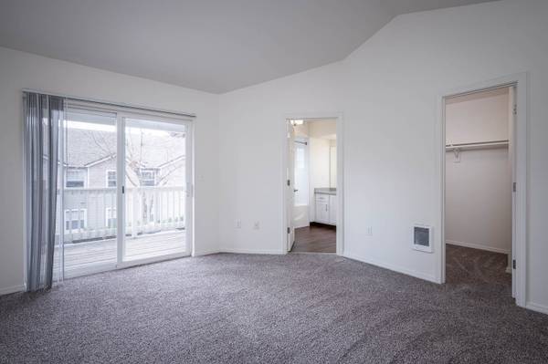 $2,348 / 2br - 1286ft2 - $1000 off 1st month's rent on select units. Call for details! (Wilsonville - I5, 205, Tigard, Oregon City, T)63999455294211124