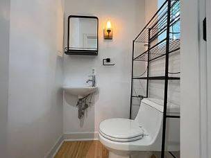$1,349 / 2br - 770ft2 - Newly renovated Two bedroom apartment.!! (Washington, DC)63958909331458123