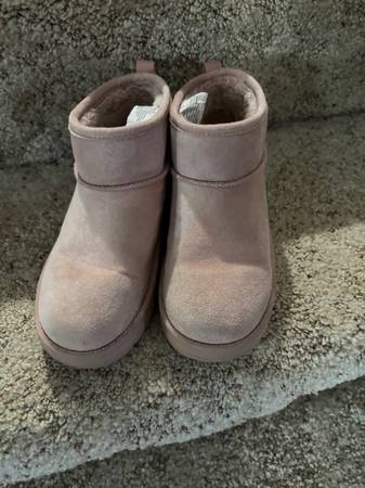 Girls Boots! 1