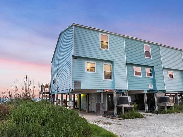 $860,000 / 2br - 1296ft2 - 2bd 2ba/1hba Townhome for Sale in PORT ST. JOE63924682620930121