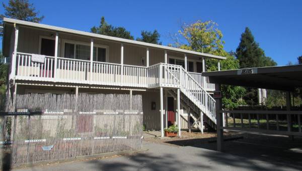 $1,950 / 1br - 1 bath upper unit, in a 4 plex (sonoma)64000755544963121