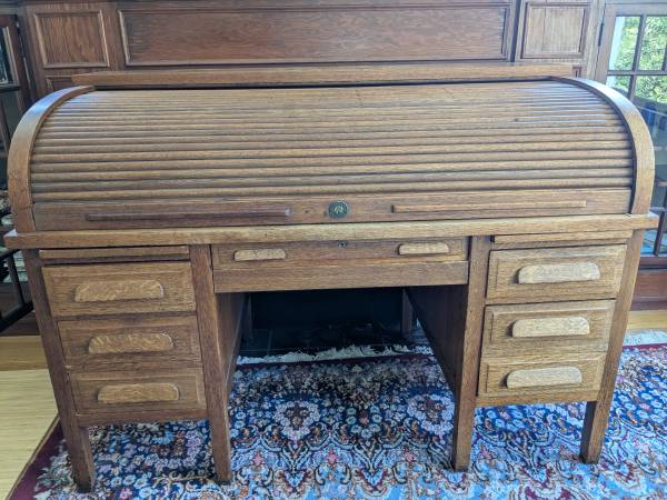 Antique rolltop desk - solid oak 1