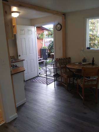 $1200.00 / 1br - In-law Unit, Gardens and deck, Walk to BART!63847326657409120