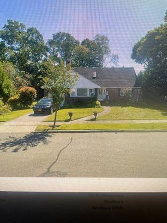 House for sale

$839,999

                        Village of Westbury