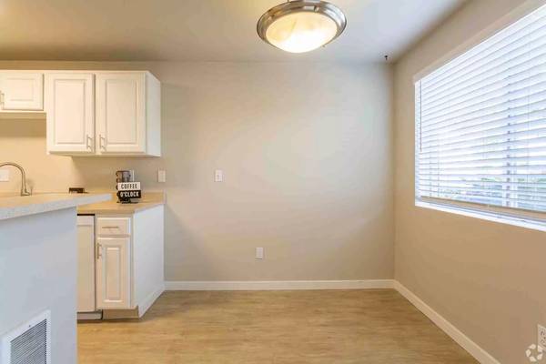 $2,122 / 2br - 962ft2 - A Fife gem! 2 bed, 2 bath in the city's best spot. (Fife)63910195056514121