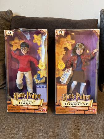 Mattel Harry Potter Wizard Sweets Figures, Harry & Hermione 1