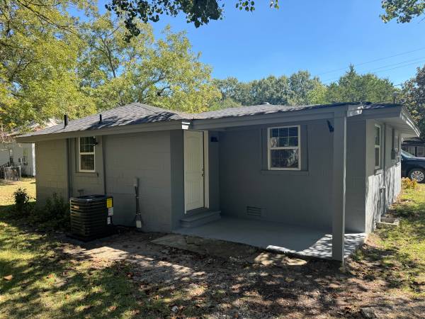 $149,000 / 3br - 959ft2 - House for Sale (La Grange)63897185270786124