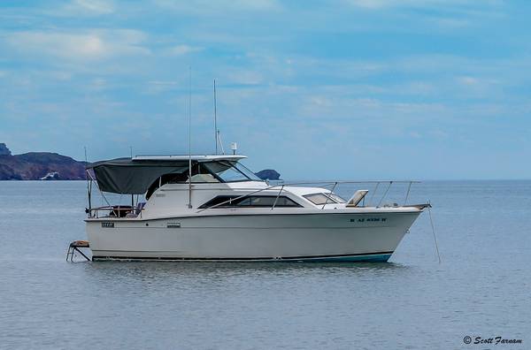 Cabin Cruiser - Custom 26'- 10' beam - Diesel 1