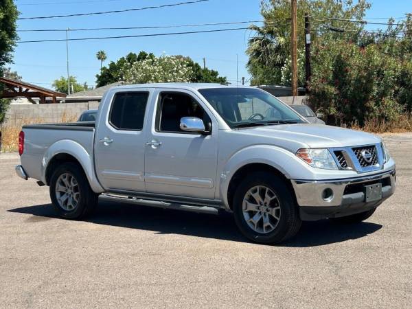 2019 Nissan Frontier  SL 4x2 4dr Crew Cab 5 ft. SB 5A Pickup Truck 1