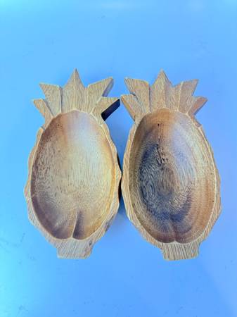 Bubble Shack Coconut, Mini Turtle, Pineapple Shaped & Acacia Poi Bowls 1