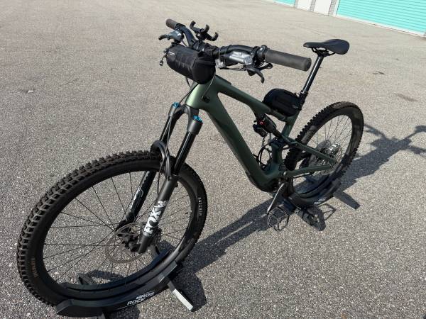 Specialized Turbo Levo 4 Comp Carbon E-MTB – S5 – Excellent Condition 1