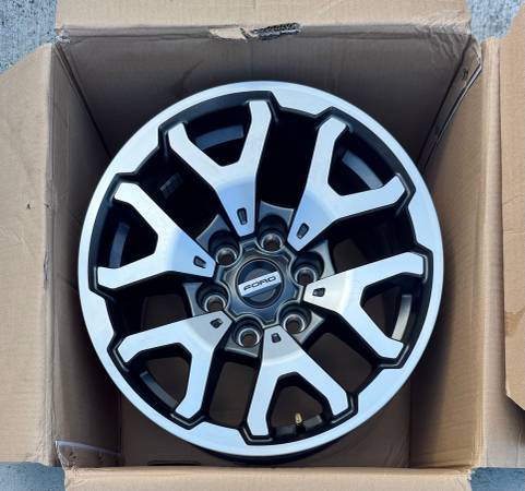 2023 Ford F150 Raptor OEM Wheels Set of 5 (Like New) 1