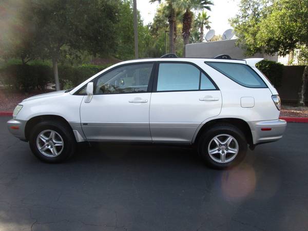 2003 Lexus RX300 con 134 mil millas, muy bien cuidado, informe Carfax limpio - $6.900 (Stevenson Ranch)63437400457089123