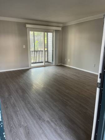 $2,000 / 2br - 900ft2 - MOVE IN READY! APPLY NOW! GET 1 FULL MONTH FREE RENT! (Mount Pleasant)64015945167106121