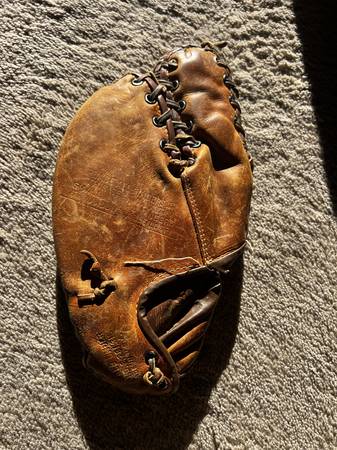 Baseball Glove 1