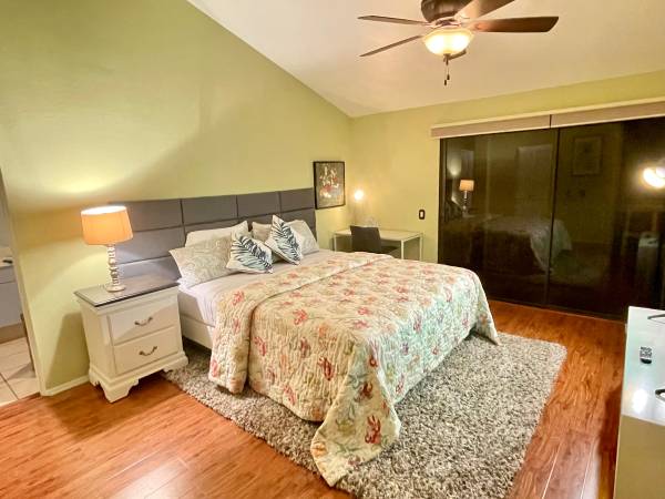 $4,500 / 2br - 1450ft2 - ¡Nuevo! Mascotas permitidas/techos altos/hermoso complejo Mountain Cove de 2 habitaciones (capacidad para 6) (Indian Wells)64147844974593122