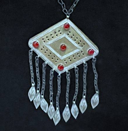 VINTAGE BEDOUIN NOMAD TRIBE METAL PENDANT DECORATED WITH STONES - $50 (Upper East Side)63471377983873121