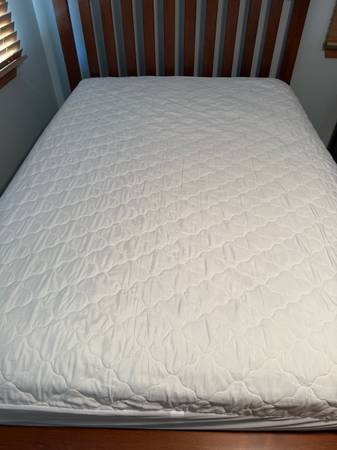 Beautyrest full size bed 1