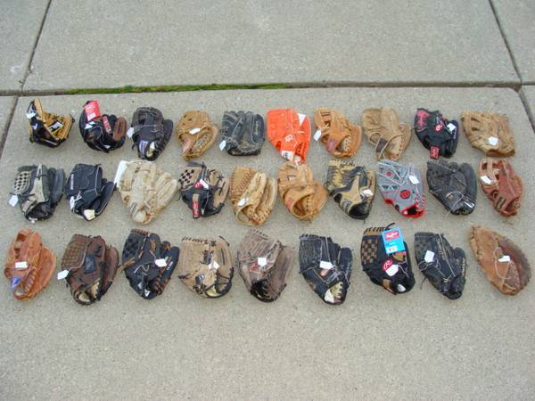 *Baseball & Softball Gloves - 29 Mitts for Kids / Teens / Small Adults 1