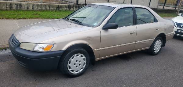 1997 Toyota Camry 4dr Sedan - $1,900 (Staten Island, New York)63654723966081121