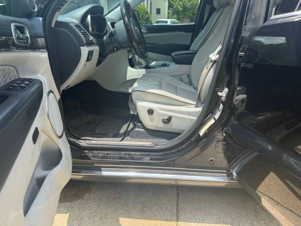 2017 Jeep Grand Cherokee Summit 4x4 5.7L V8 de 2 propietarios - $16,000 (Birmingham)63622051995651123