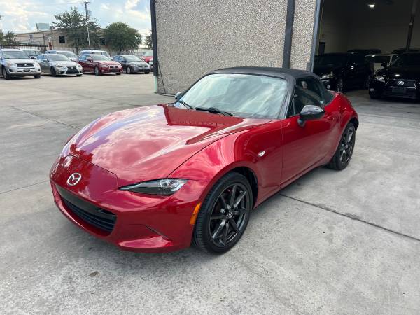 Quick Responsive & Fun 2016 Mazda MX-5 Miata Convertible w2.0L I-4 1