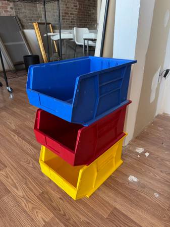 Quantum Storage QUS255 Stacking Storage Bins 16” L x 11” W x 8” H 1