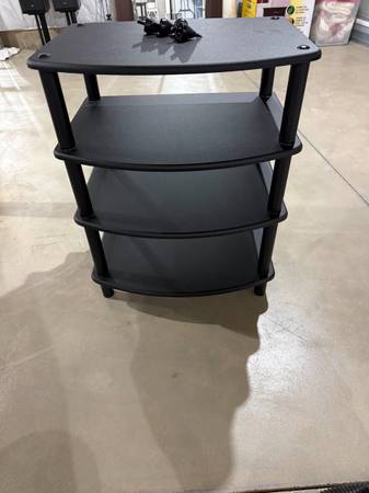 Stereo-Entertainment Stand 1
