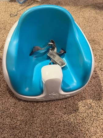 Baby Seat / Chair with feeding tray 1