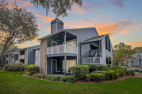 $1,389 / 1br - 685ft2 - MOVE IN 10/17 GET 1MTH FREE & LOOK & LEASE SAME DAY NO APP/ADMIN FEE! (8401 Southside blvd, Jacksonville, FL)64005272935553120