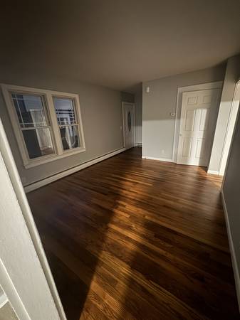 $2450.00 / 2br - 1050ft2 - Two family property located within walking distance to downtown New Mi63977126794883122