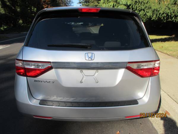 2012 HONDA ODYSSEY *ASIENTOS EN TERCERA FILA* POCOS KILÓMETROS* EXCELENTE - $10,898 (BELLEVUE *ASIENTOS EN TERCERA FILA* ¡VAN FAMILIAR PERFECTO!)63441421586435124