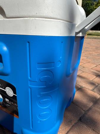 Nevera de hielo Igloo - $20 (Eagle Rock)63471427734273121