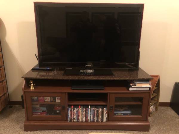 Entertainment stand 1