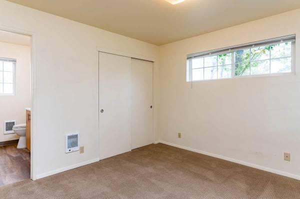 $2,200 / 3br - 1210ft2 - Estudio acogedor con techos altos y estacionamiento en el lugar (Bend, OR)63839293133955122