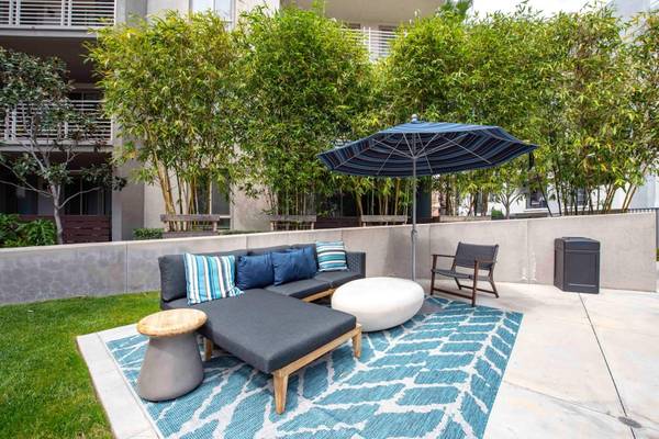 $2,885 / 2br - 1125ft2 - 2bd 2.5ba, Cozy Outdoor Fire Lounge, Los Angeles CA (6300 Variel Ave, Los Angeles, CA)63829376238467120