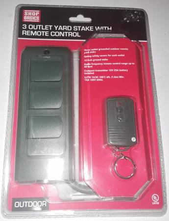 3-plug grounded outdoor remote controlled yard stake 1