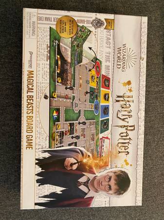 Harry Potter Magical Beasts board game like new 1