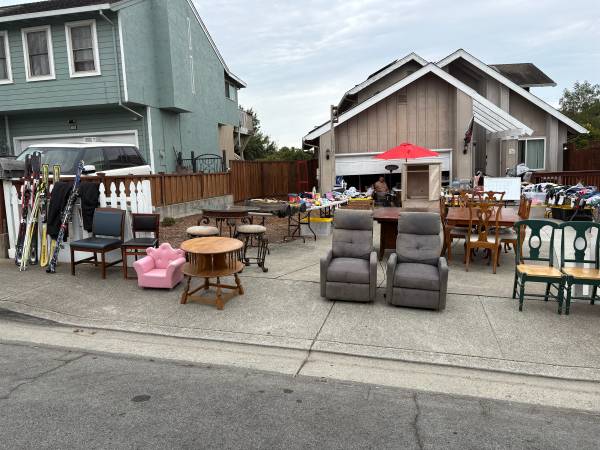 Yard sale photo