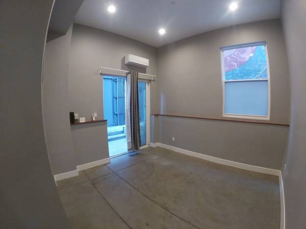 $2,287 / 1br - Huge 1 Bedroom with in unit Laundry AVL 10/1 (Oakland)63938625069314120