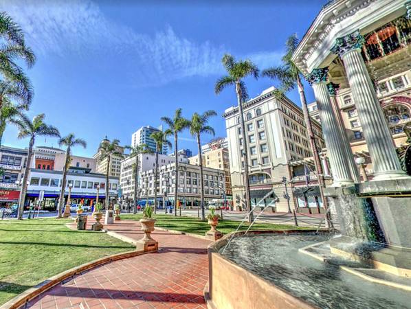 $2,395 / 1br - 1 MONTH FREE + Large Loft-Style Floorplan - Upscale Downtown Living (Downtown in Gaslamp)63998454799235122