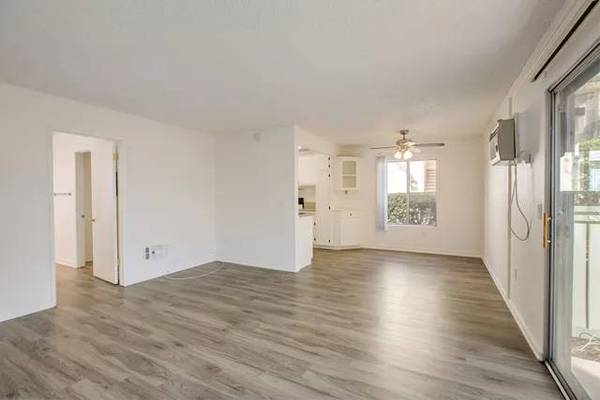 $1,360 / 2br - Bright 2 Bedroom, 1 Bathroom Apartment (Minneapolis)63666914438019122